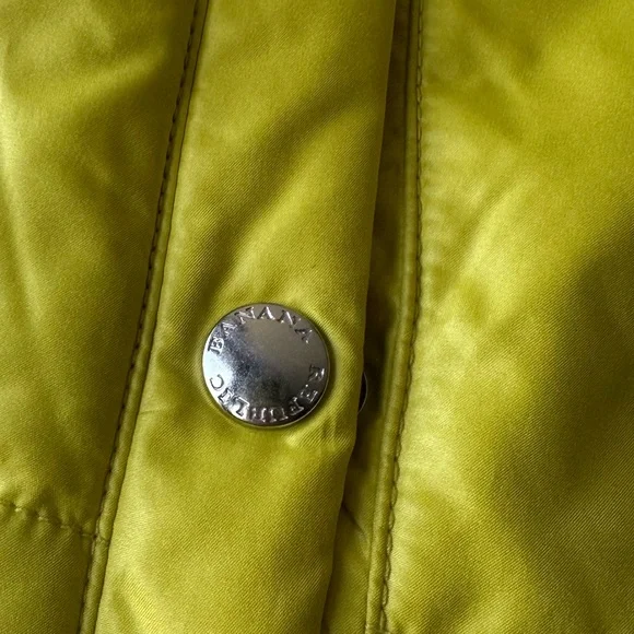 Banana Republic vest, size large - Picture 5 of 13